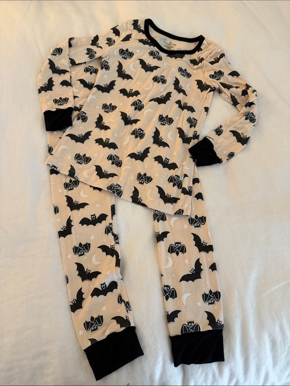 Caden Lane Beige & Black Bat-Print Kids Pajama Set sz 7/8